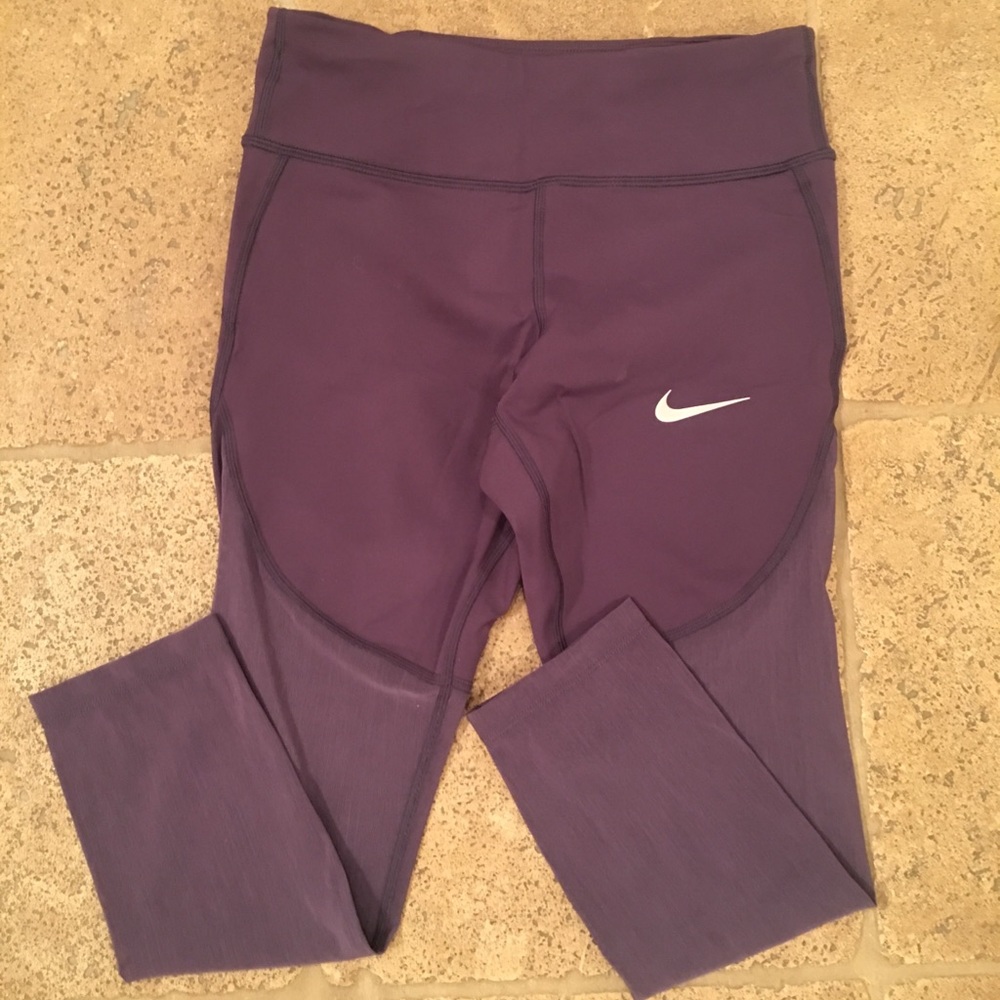 NWOT Nike purple mesh tight capri